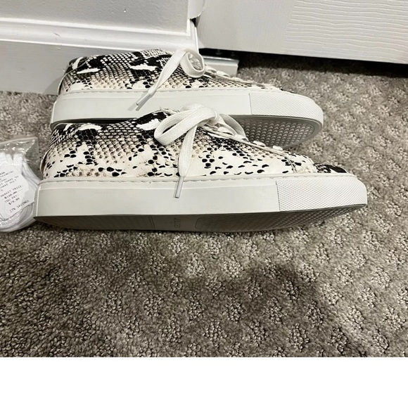 J/Slides NYC Snakeskin Platform Women’s Sneaker 6M-NWOB - Picture 7 of 10